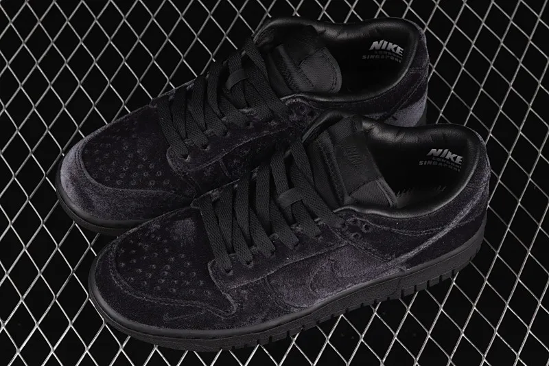All categories Nk SB Dunk Series Nk SB Dunk Low Low-top skate shoes Pure original version Dover Street Market x Nk Dunk Low "Triple Black" Black Valentine's Day SB Dunk Series low-top skate shoes DH2686-002